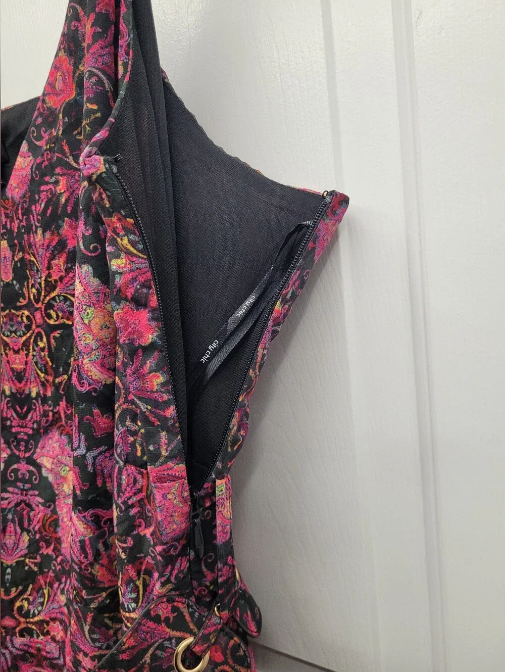 CITY CHIC Dream Weaver Maxi Dress | Boho Paisley Print Sleeveless Maxi - Picture 6 of 10